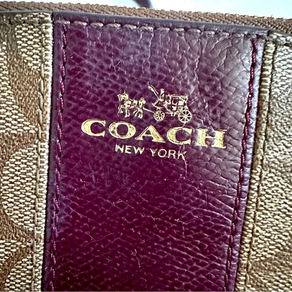 Coach Signature Leather Corner Zip Khaki Cherry Wristlet - Picture 7 of 16